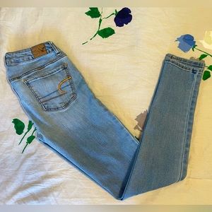 American Eagle Size 0 regular light wash super stretch jeans
